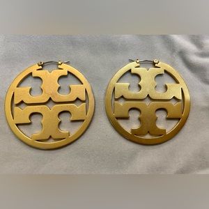 Tory Burch large Miller earrings gold